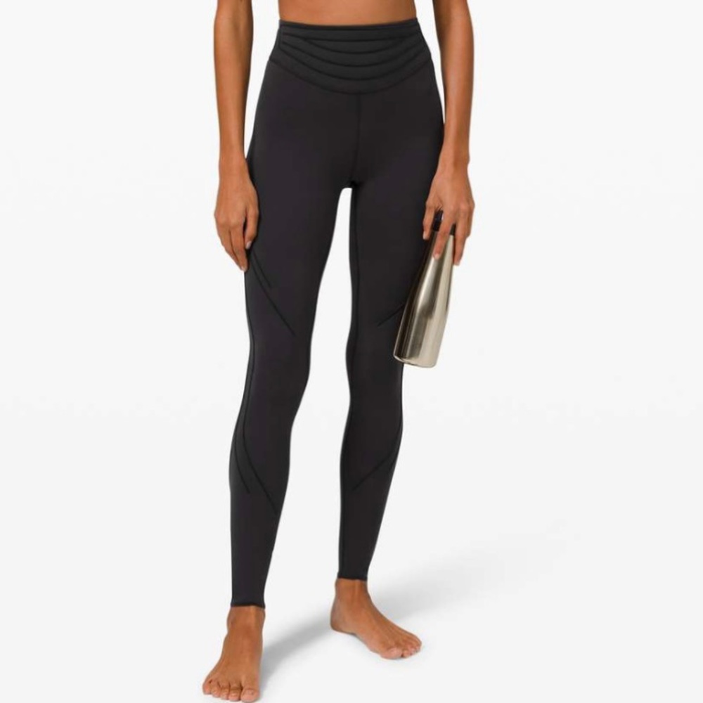 🫶🏼SOLD🫶🏼Lululemon Get in Line Super High-Rise Tight 28"